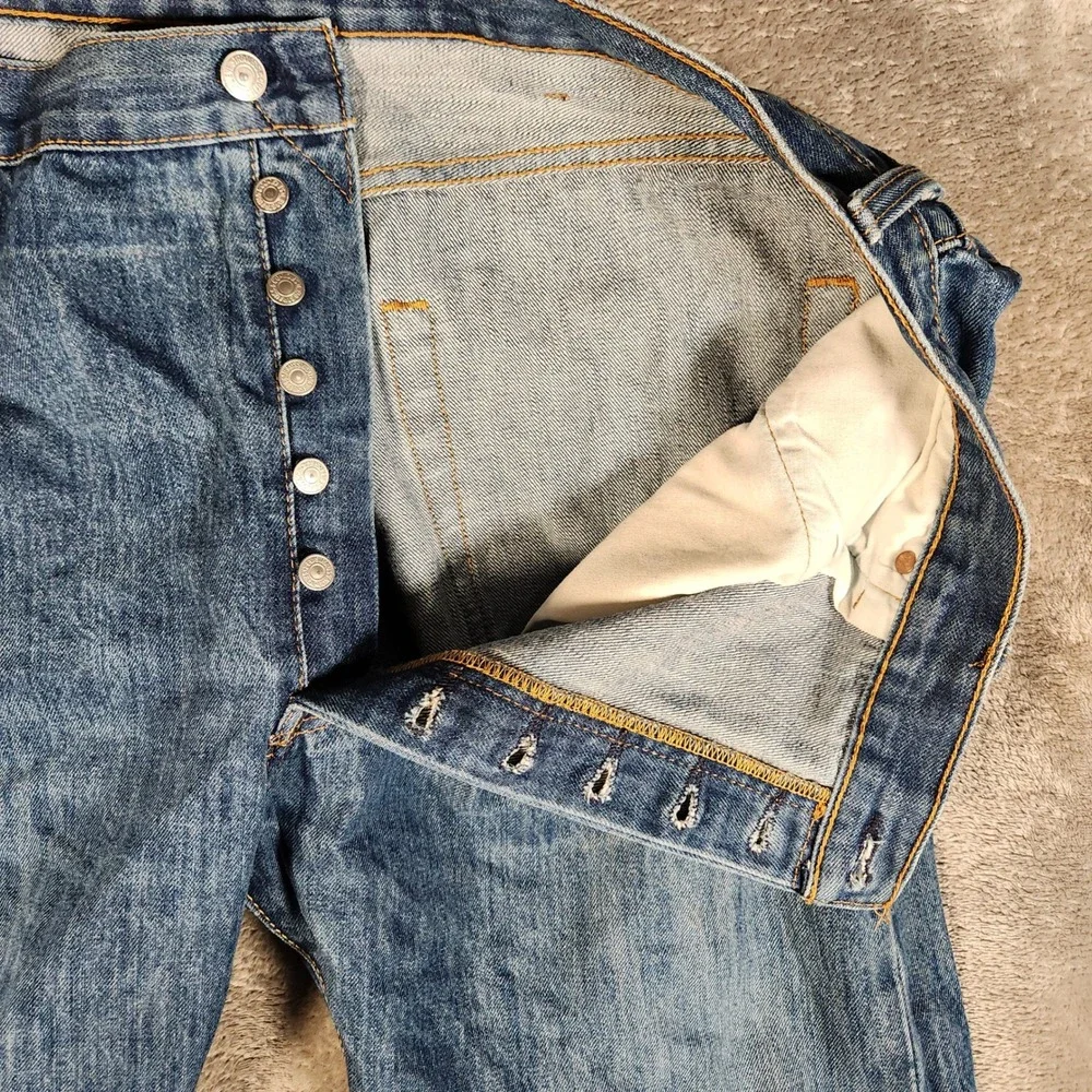 Levi's 501‎ Original Fit Jeans Mens 42x30 Good Button Fly Straight Leg FRAYED